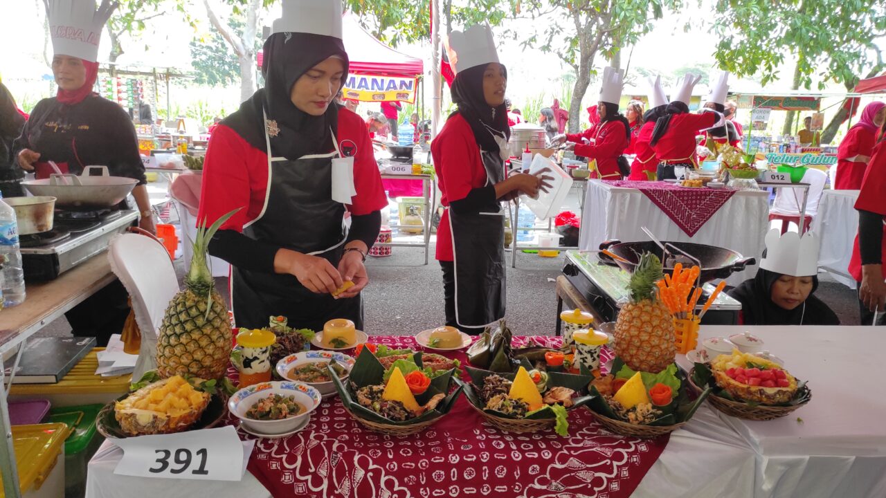 LOMBA MASAK DI KELURAHAN KARANG ASAM